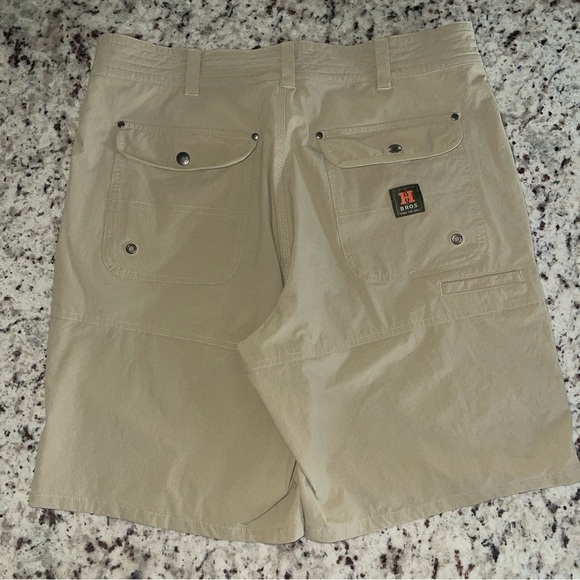 Howler Bros Shorts Size 34 Khaki Watermans Ripstop Nylon Outdoors Beige Men Work - Picture 2 of 12